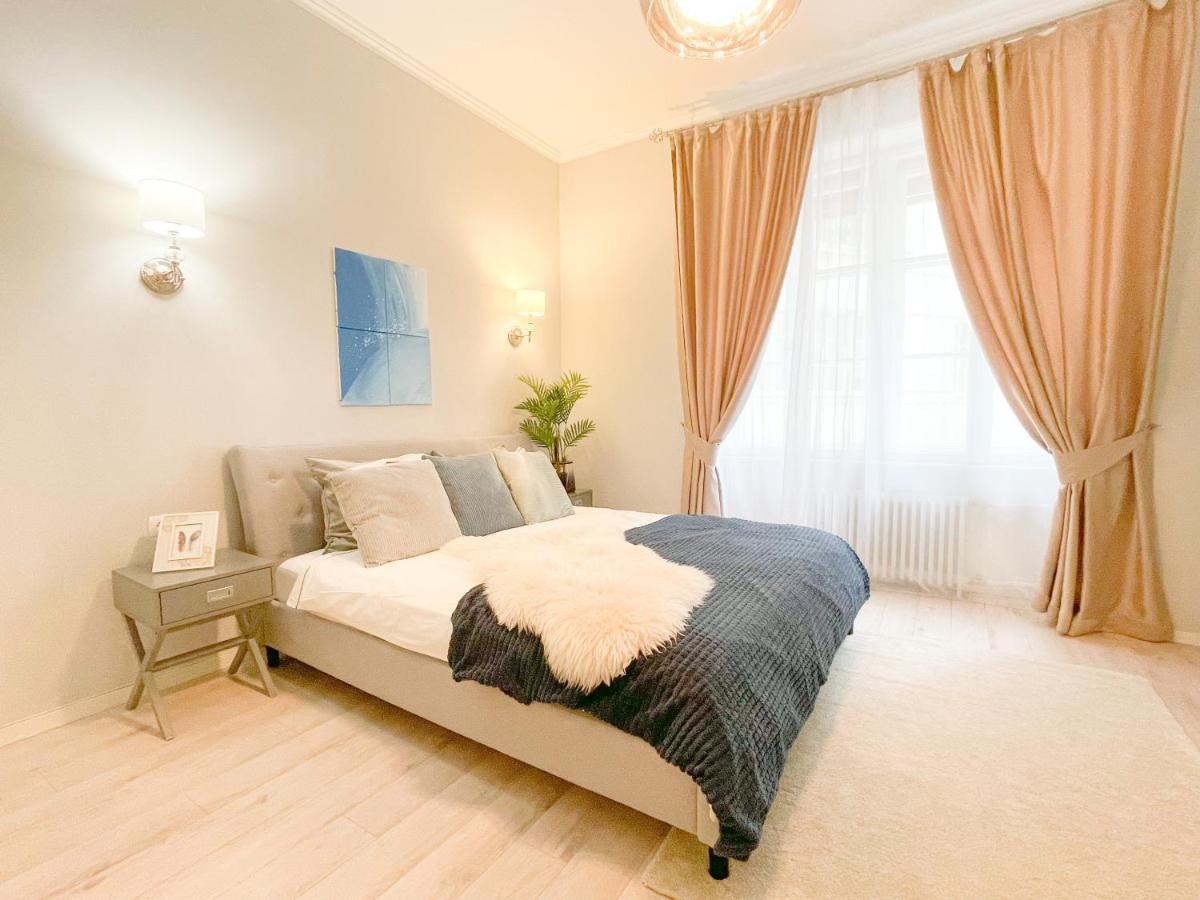 Downtown Deak-Ferris Wheel Luxury Home Boedapest Buitenkant foto